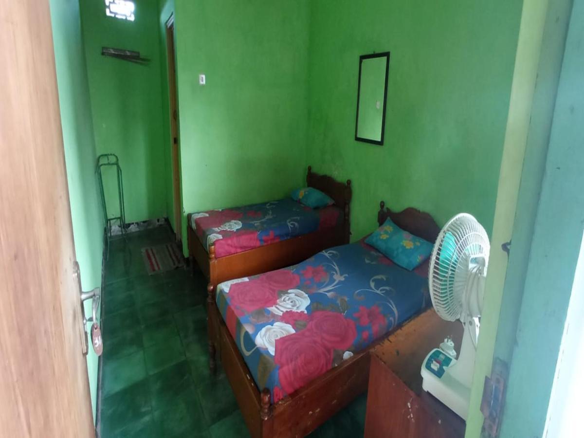 Bali Asri Pacitan Luaran gambar